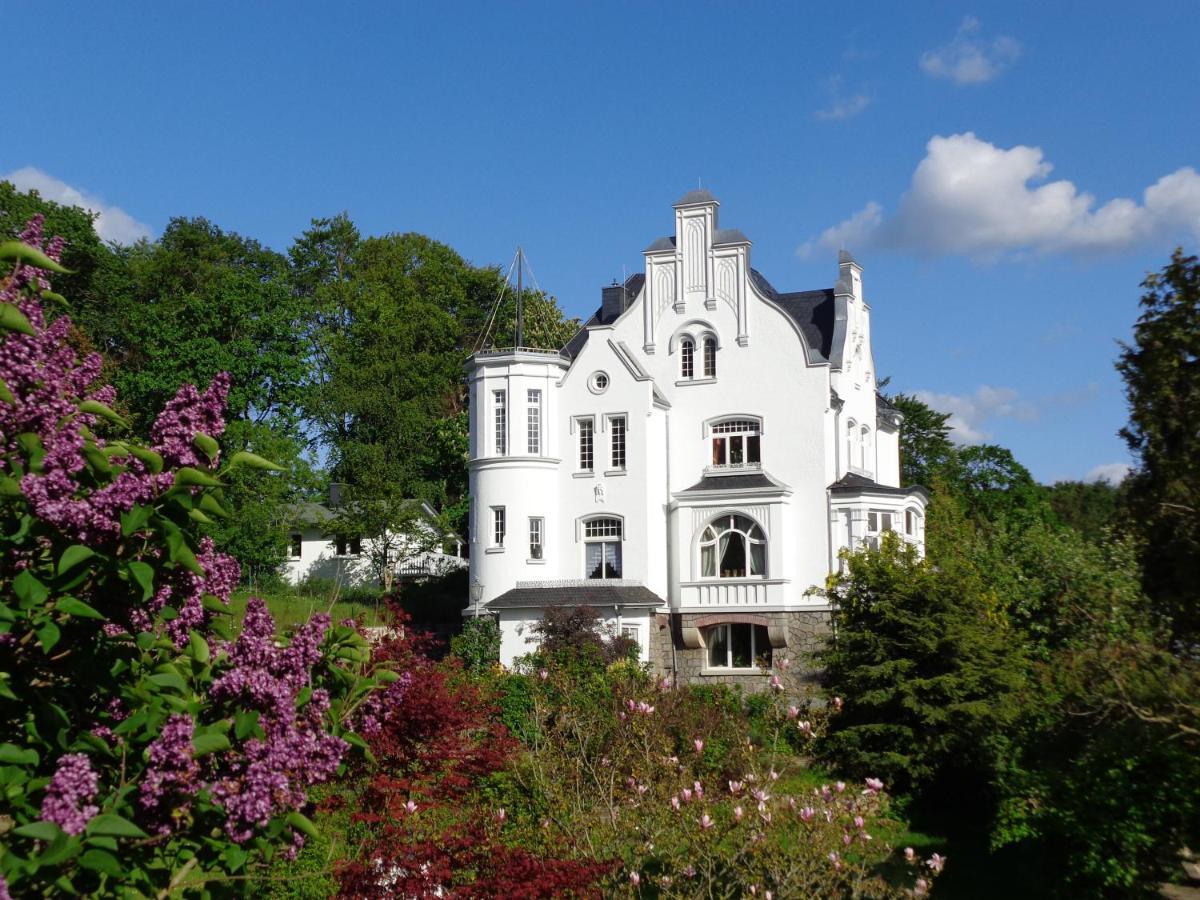 Weissevilla Friedrichsbrunn Empire Apartment